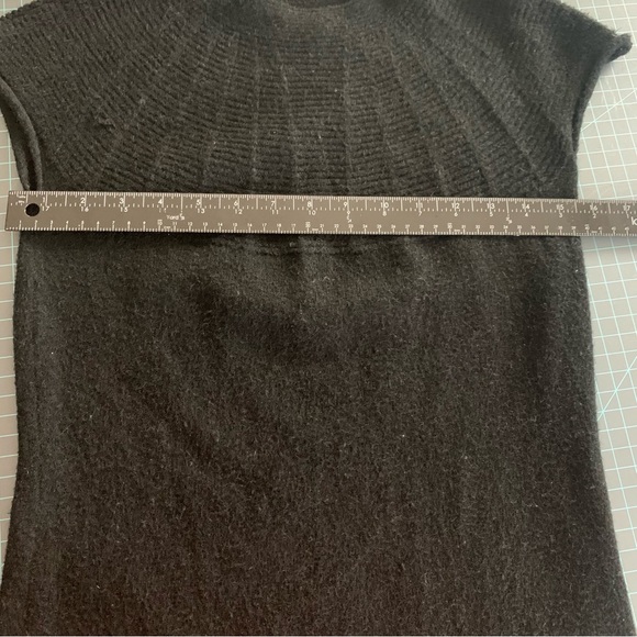 Metric Short Sleeve Scoop Neck Knit Tunic Top size Medium Black - Picture 9 of 10